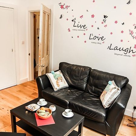 Apartamento Chic & Bright Flat Near Holyrood Park Edimburgo Habitación foto